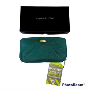 Travelon Ladies RFID Wallet